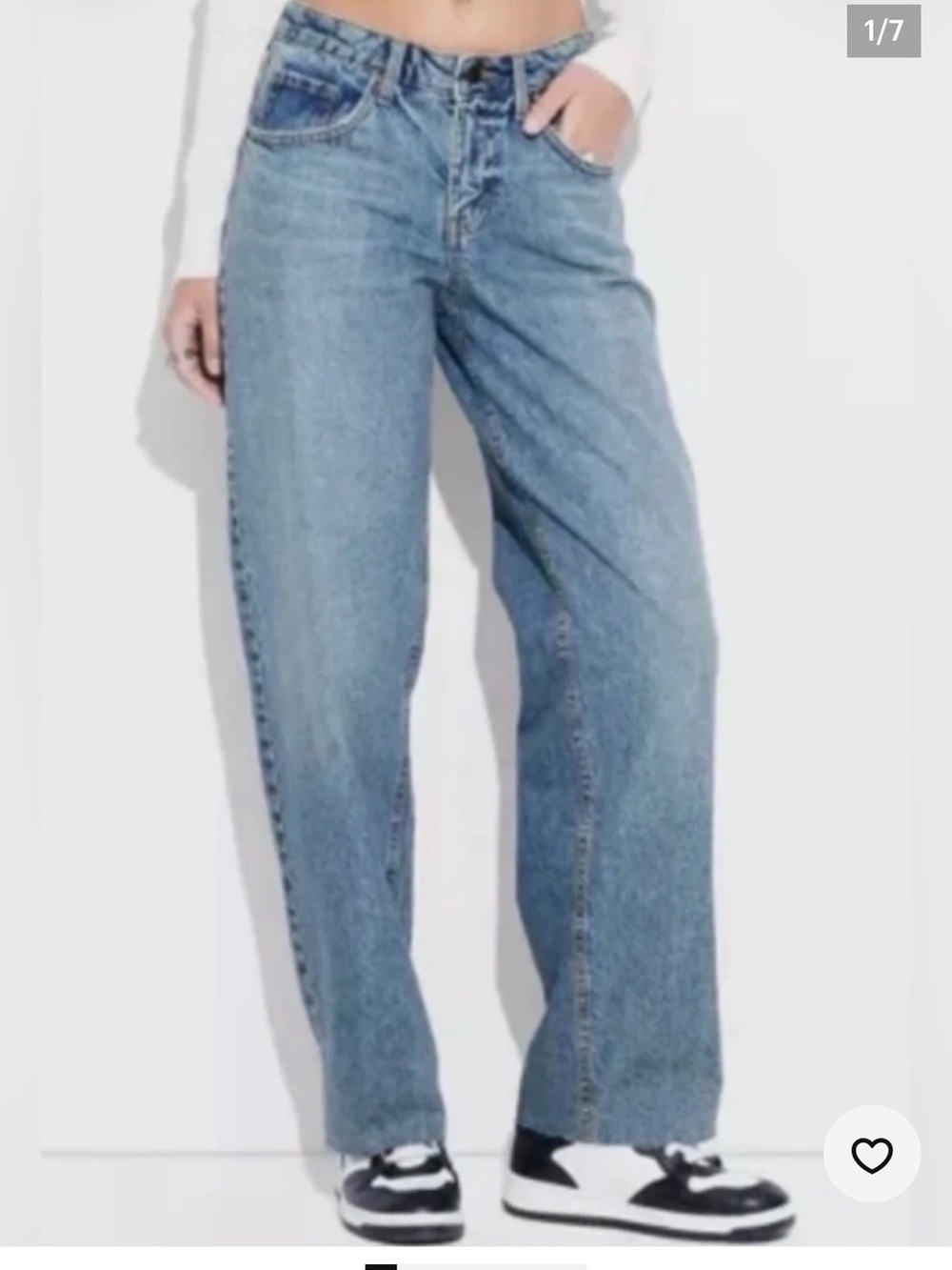 Wild Fable mid rise 90s relaxed Straight jeans light wash size 6